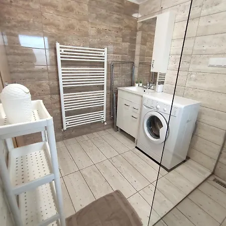 Apartament Hatvan Corner *