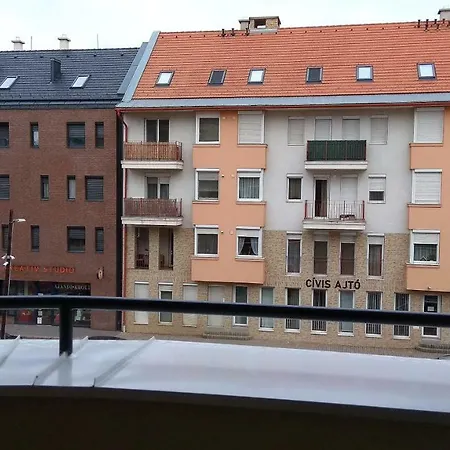 Hatvan Corner Apartament *