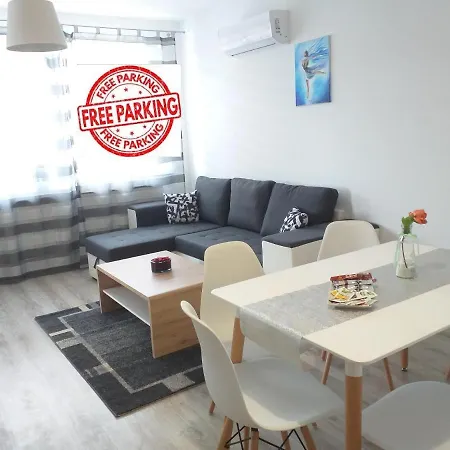 Hatvan Corner Apartment *