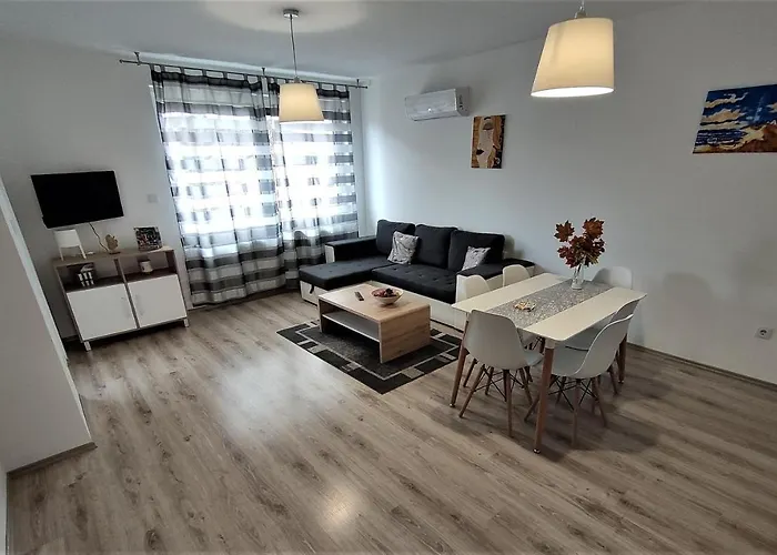 דירה Hatvan Corner *